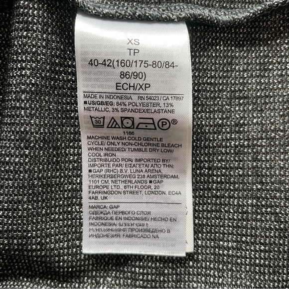 NWT Shiny Long-Sleeved GAP Shirt - Picture 6 of 7